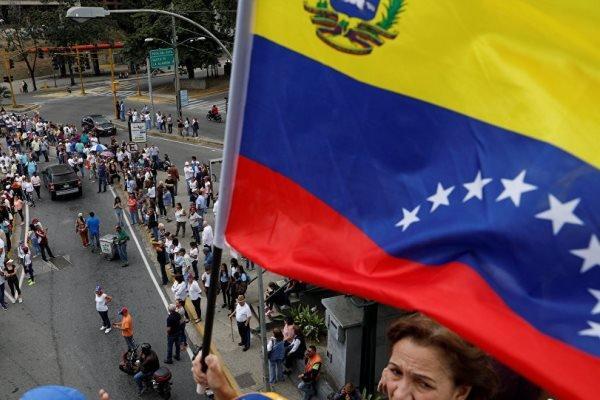 مردم ونزوئلا خروج از سازمان کشورهای آمریکایی را جشن گرفتند