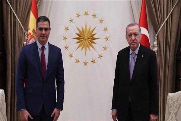اتحادیه اروپا باید گام های ملموسی را درباره روابط با ترکیه بردارد